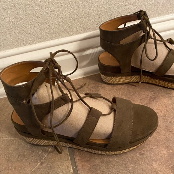 Franco Sartos strapy platform sandals - Picture 2 of 6